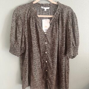 DR2 Black and White Floral Button-Up Top